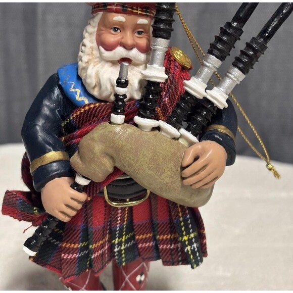 Possible Dreams Clothtique Scottish Santa Ornament 2000 - Picture 4 of 14